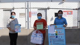 Chung tay hỗ trợ, chăm lo công nhân lao động quận Bình Tân