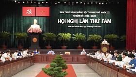 Bí thư Thành ủy TPHCM Nguyễn Văn Nên phát biểu tại Hội nghị Thành ủy. Ảnh:VIỆT DŨNG