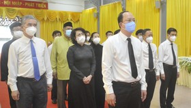 Lãnh đạo TPHCM viếng Đại lão Hòa thượng Thích Phổ Tuệ