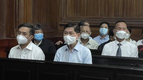 Tạm dừng phiên tòa xét xử ông Lê Tấn Hùng và ông Trần Vĩnh Tuyến