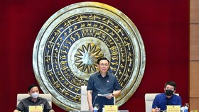 Chủ tịch Quốc hội Vương Đình Huệ chủ trì buổi làm việc. Ảnh: VIẾT CHUNG
