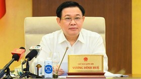 Chủ tịch Quốc hội Vương Đình Huệ phát biểu tại phiên họp