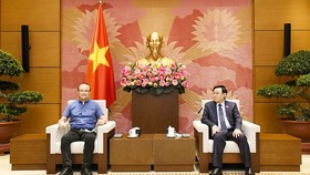 Chủ tịch Quốc hội Vương Đình Huệ tiếp ông Milovan Stankvo, nhà sáng lập kiêm Giám đốc công nghệ Công ty NG Biotech