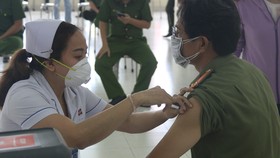 Công an TPHCM triển khai tiêm vaccine Covid-19 cho cán bộ, chiến sĩ