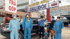 CSGT TPHCM đưa sản phụ sắp sinh tới bệnh viện kịp thời trong mùa dịch Covid-19