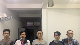 Nhóm đối tượng tại cơ quan công an