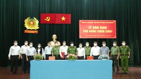 Bàn giao 7.745 trụ nước chữa cháy cho Tổng Công ty Cấp nước Sài Gòn TNHH MTV. Ảnh: T.C