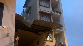 Sập nhà dân ở quận 5, hai người bị thương