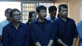 Các bị cáo tại phiên sơ thẩm trước đó