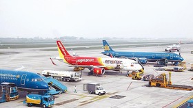 Dừng yêu cầu hành khách đi máy bay và đi tàu kê khai bản cam kết phòng, chống dịch Covid-19