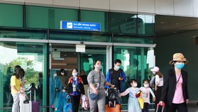 Sân bay Phú Quốc đông khách trở lại. Ảnh: VIẾT CHUNG