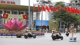 Phân luồng giao thông nhiều tuyến đường phục vụ Đại hội Đảng