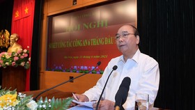 Chủ tịch nước Nguyễn Xuân Phúc: Lực lượng công an phải lo cho cuộc sống bình yên của người dân
