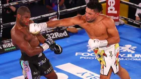 Joe Joyce đấm gục Daniel Dubois