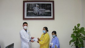 Báo Sài Gòn Giải Phóng trao tiền hỗ trợ 2 hoàn cảnh khốn khó tại Thanh Hóa