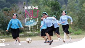 Những nữ cầu thủ ở Húc Động