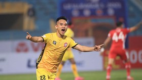 Niềm vui của Phú Nguyên sau bàn mở tỷ số