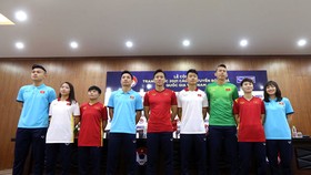 Các tuyển thủ trong trang phục thi đấu năm 2021. Ảnh: MINH HOÀNG