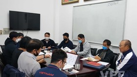 HLV Park Hang-seo cùng các cộng sự tại buổi họp.