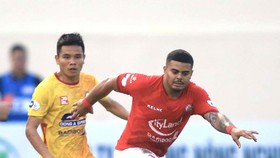 Tiền đạo ngoại vẫn đang là "nỗi đau" của CLB TPHCM