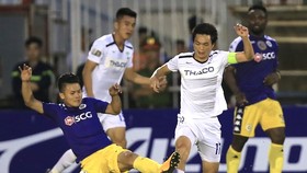 Tuấn Anh sẽ có dịp đọ sức cùng Quang Hải ở khu trung tuyến. Ảnh: HAGLFC