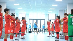 Đội tuyển trong buổi tập đầu tiên vào sáng 18-7