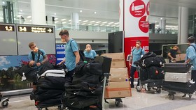 Đội tuyển Australia đến Hà Nội tối 4-9
