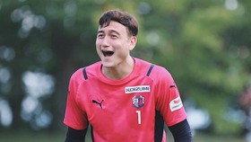 Thủ môn Văn Lâm trong màu áo Cerezo Osaka