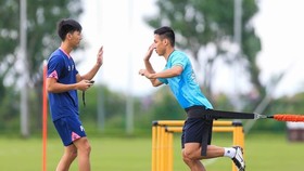 Hùng Dũng trong giai đoạn tập phục hồi tại CLB Hà Nội