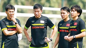 HLV Trần Công Minh trong giai đoạn làm trợ lý cho ông Miura ở ĐTQG. Ảnh: VFF