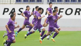 Hùng Dũng trong buổi tập sáng 30-11 cùng đội tuyển