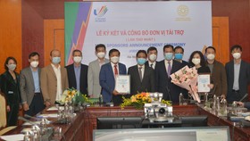 Ban tổ chức chúc mừng hai nhà tài trợ kim cương