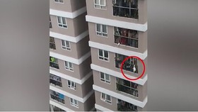 Three-year-old child survived 13-storey fall