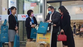 Đoàn khách du lịch đầu tiên đến Đà Nẵng năm 2021