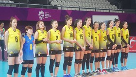 Các chân dài bóng chuyền Việt Nam ra quân trận đầu tiên.