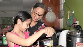 Giữ lửa hạnh phúc bằng tình yêu thương
