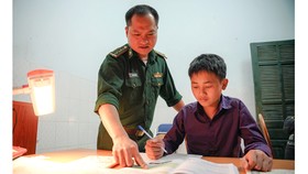 Những cột mốc biên cương - Bài 3: Gieo chữ miền biên ải