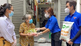 Đừng ích kỷ trước khó khăn của cộng đồng