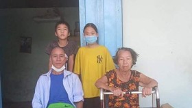 Bà và bố bệnh nặng, 3 trẻ nguy cơ bỏ học