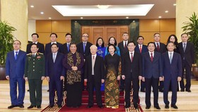 Tổng Bí thư Nguyễn Phú Trọng và các đồng chí lãnh đạo, nguyên lãnh đạo Đảng, Nhà nước tại buổi lễ. Ảnh: VIẾT CHUNG
