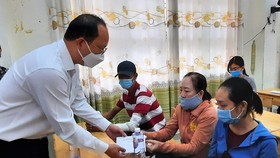 Lãnh đạo TPHCM thăm hỏi, chia buồn gia đình các nạn nhân trong vụ cháy tại quận 11
