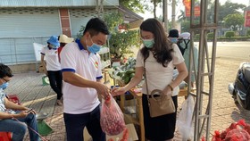Bình Phước mở thêm nhiều điểm tiêu thụ nông sản.