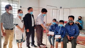 Vụ 18 học sinh nhập viện sau bữa trưa: Yêu cầu trường dừng hợp đồng với cơ sở cung cấp dịch vụ ăn uống