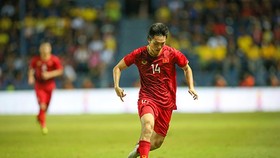 Tuấn Anh có trận đấu thứ 2 liên tiếp phải ngồi ngoài. Ảnh: DŨNG PHƯƠNG