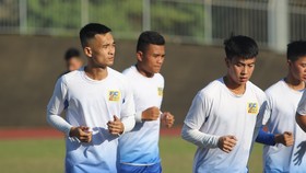 Các buổi tập của Huế luôn đặt trong trạng thái "bế quan tỏa cảng". Ảnh: HỮU THÀNH