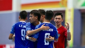 Các cầu thủ Sahako không thể đòi lại ngôi đầu từ tay Thái Sơn Nam. Ảnh: ANH TRẦN