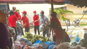 Hơn 9.000 tấn nông sản ở Hậu Giang đến kỳ thu hoạch không có thương lái thu mua