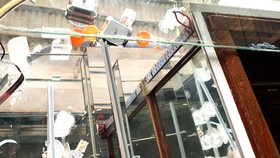 Kẻ trộm đột nhập hiệu vàng lấy đi 300 lượng vàng 18K