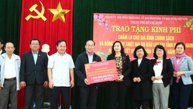 TPHCM trao quà tết cho người dân Quảng Nam, Quãng Ngãi