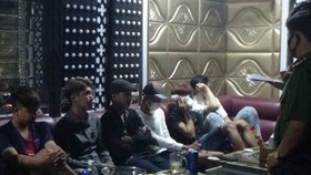 Phát hiện 9 người dương tính với ma tuý tại quán karaoke
